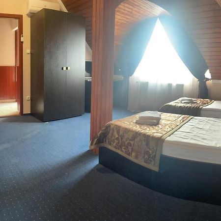 Karikas Hotel Hajdúszoboszló Extérieur photo