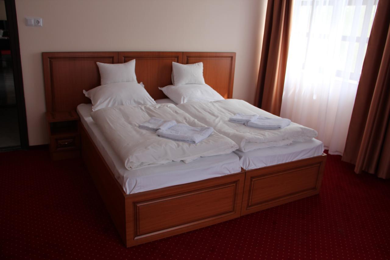 Karikas Hotel Hajdúszoboszló Extérieur photo