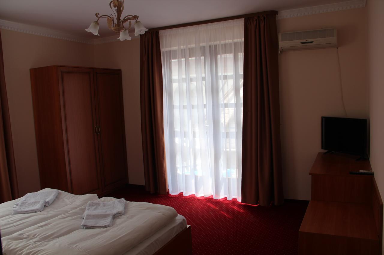 Karikas Hotel Hajdúszoboszló Extérieur photo