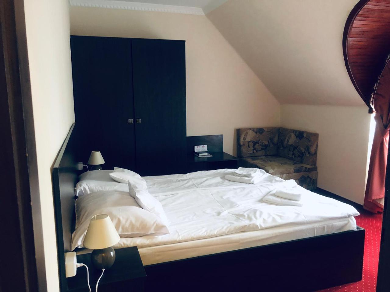 Karikas Hotel Hajdúszoboszló Extérieur photo